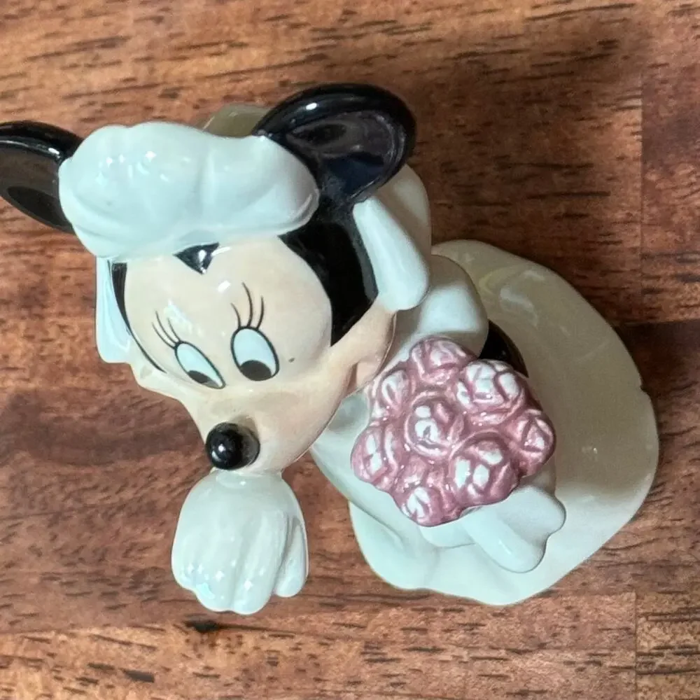 Vintage Minnie Mouse Bride  Porcelain Figure Disney Salt Shaker